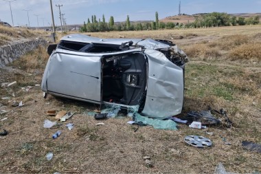 Alaca'da düğün konvoyunda kaza: 2 yaralı
