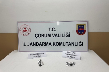 Alaca’da yol kontrolünde uyuşturucu ele geçirildi