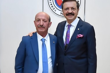Hisarcıklıoğlu’ndan Alaca’ya Okul Sözü