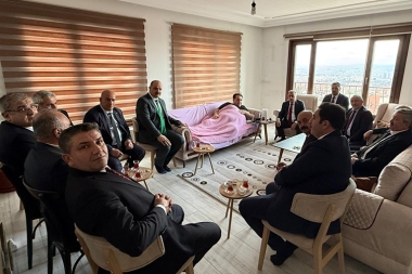 MİLLETVEKİLİ KAYA’YA "GEÇMİŞ OLSUN" ZİYARETİ