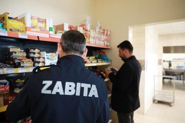 Zabıta, okul kantinlerinde denetim yaptı