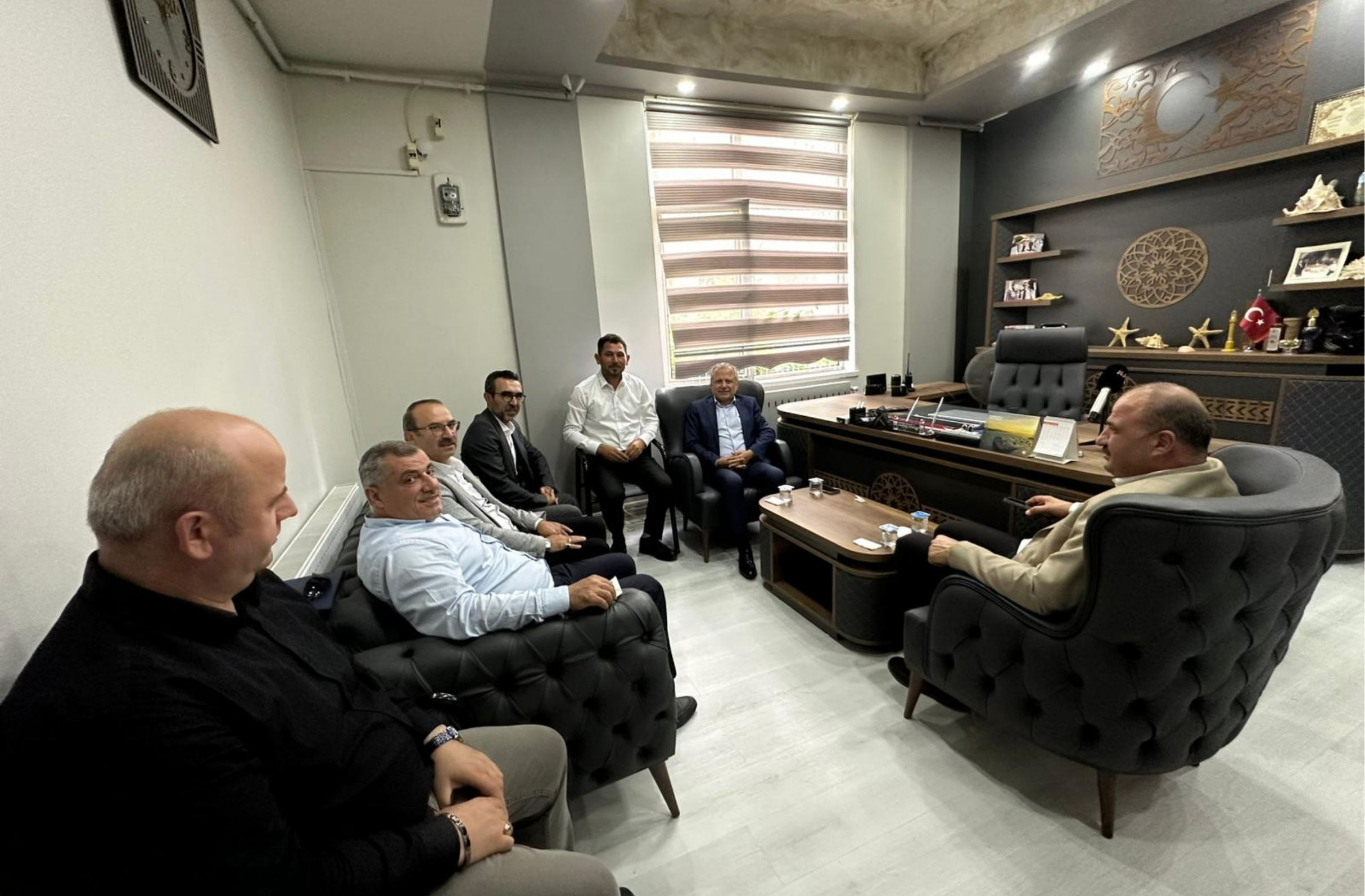 AK Parti MKYK Üyesi Dr. Fahrettin Yahşi, Alaca Haber’i ziyaret etti