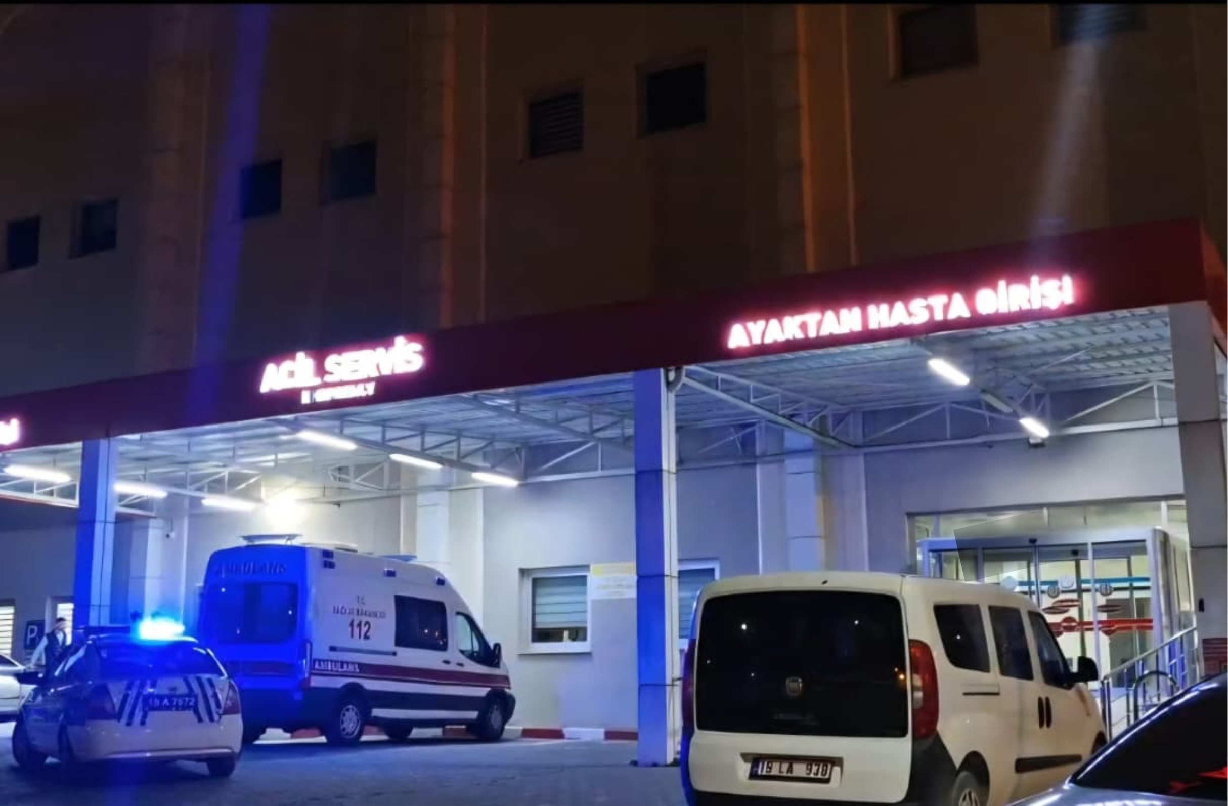 Alaca’da 5 öğrenci tavuk dönerden zehirlenme şüphesiyle hastaneye kaldırıldı