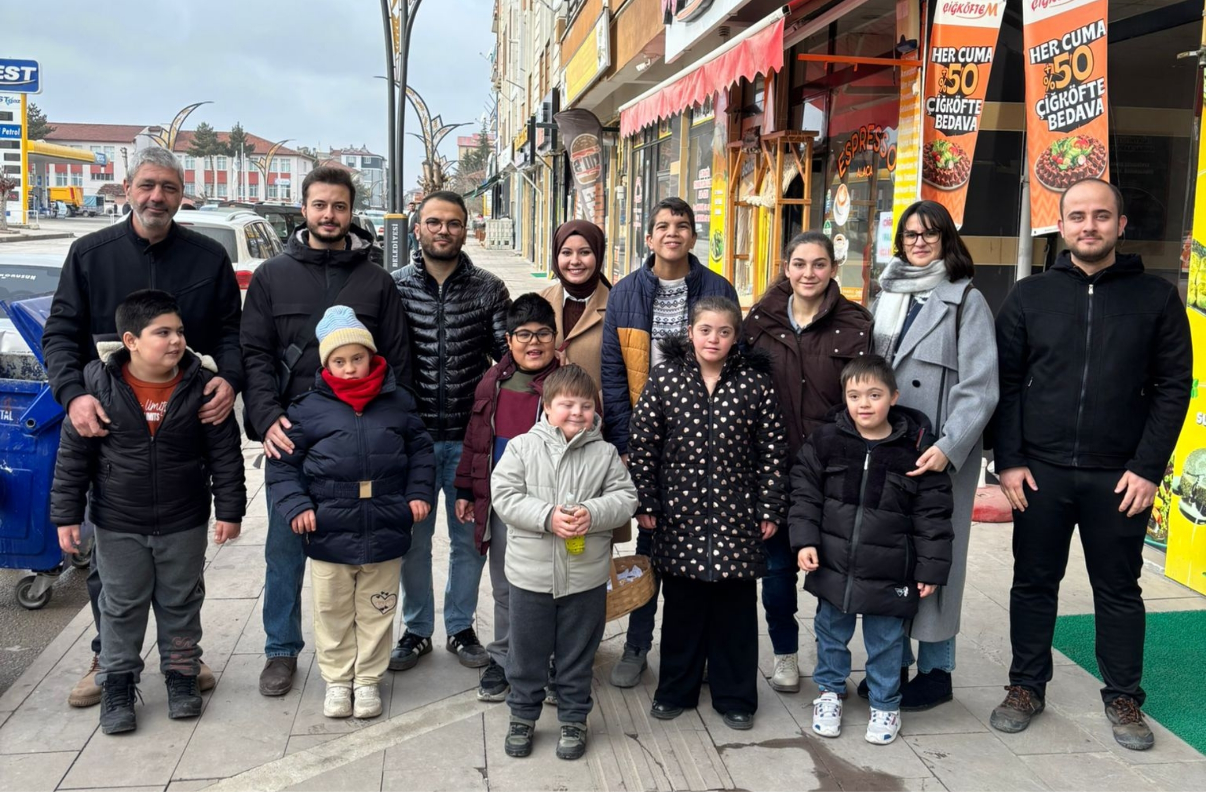 Alaca’da Gönül Köprüleri Kandil Simidiyle Kuruldu: En "Özel" İkram!