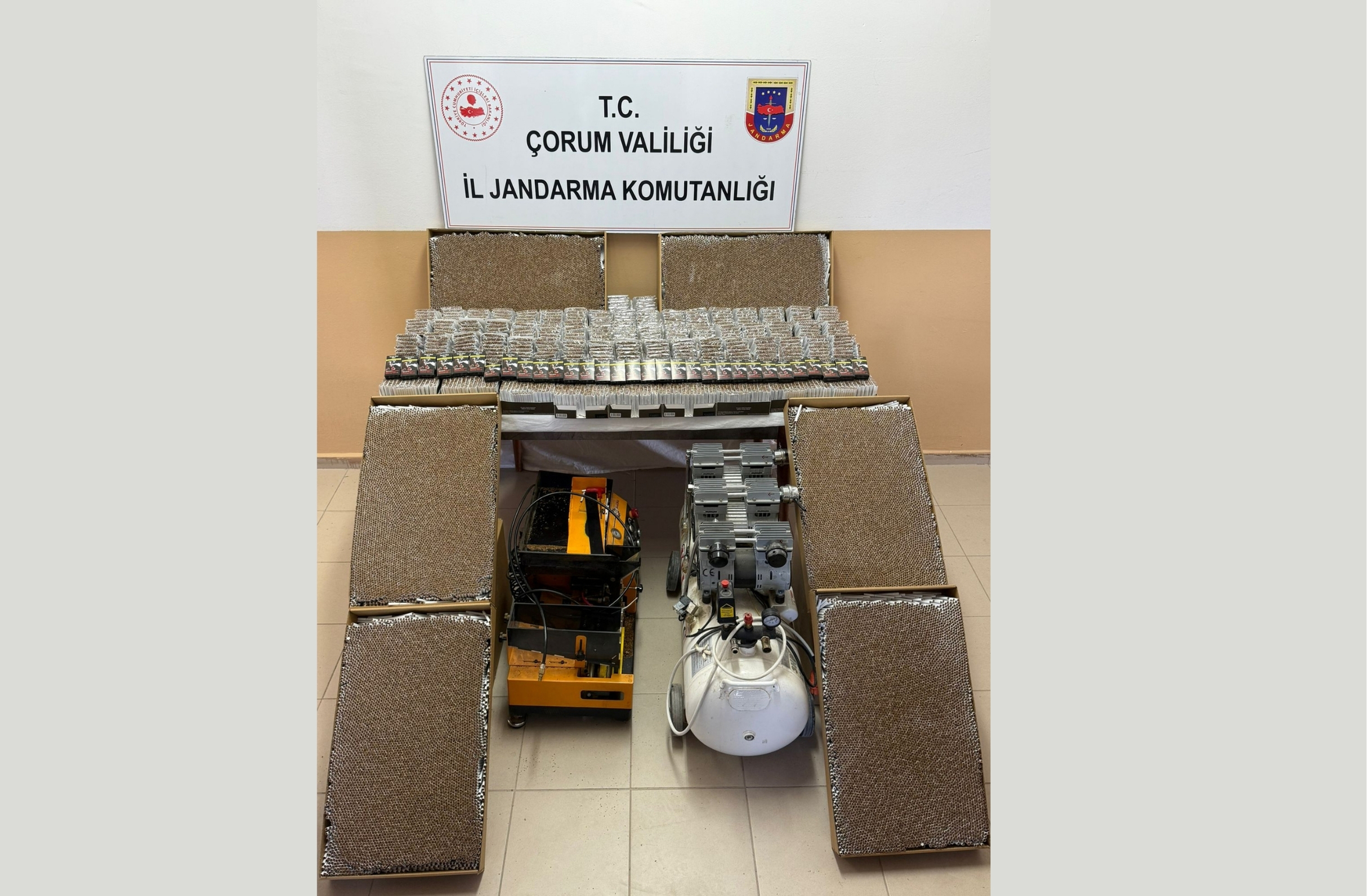 Alaca’da Jandarma Operasyonunda 56 Bin 980 adet doldurulmuş makaron ele geçirildi