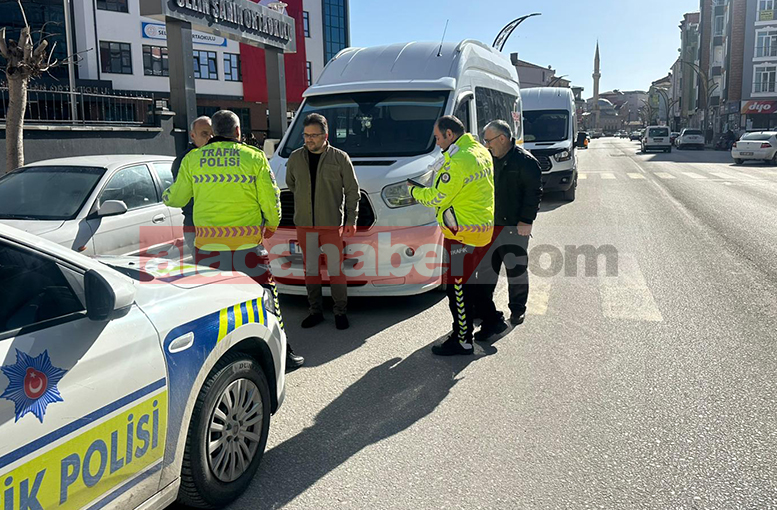 Alaca’da okul servislerine yönelik denetimler sürüyor