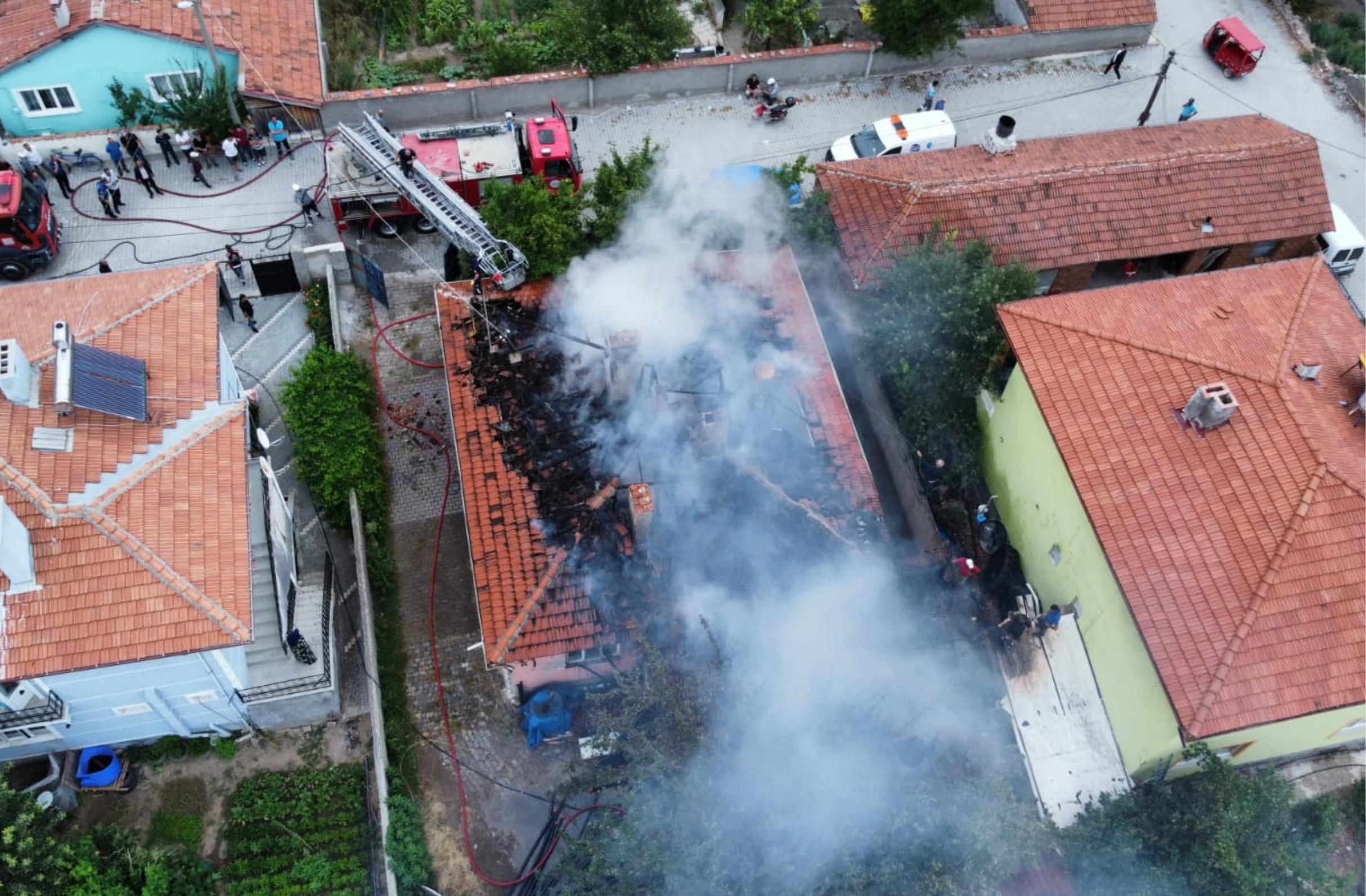 Alaca’da sabah saatlerinde yangın