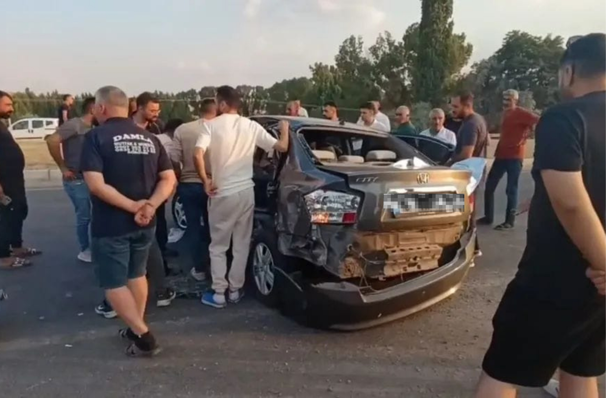 Belediye evlendirme memuru kazada yaralandı