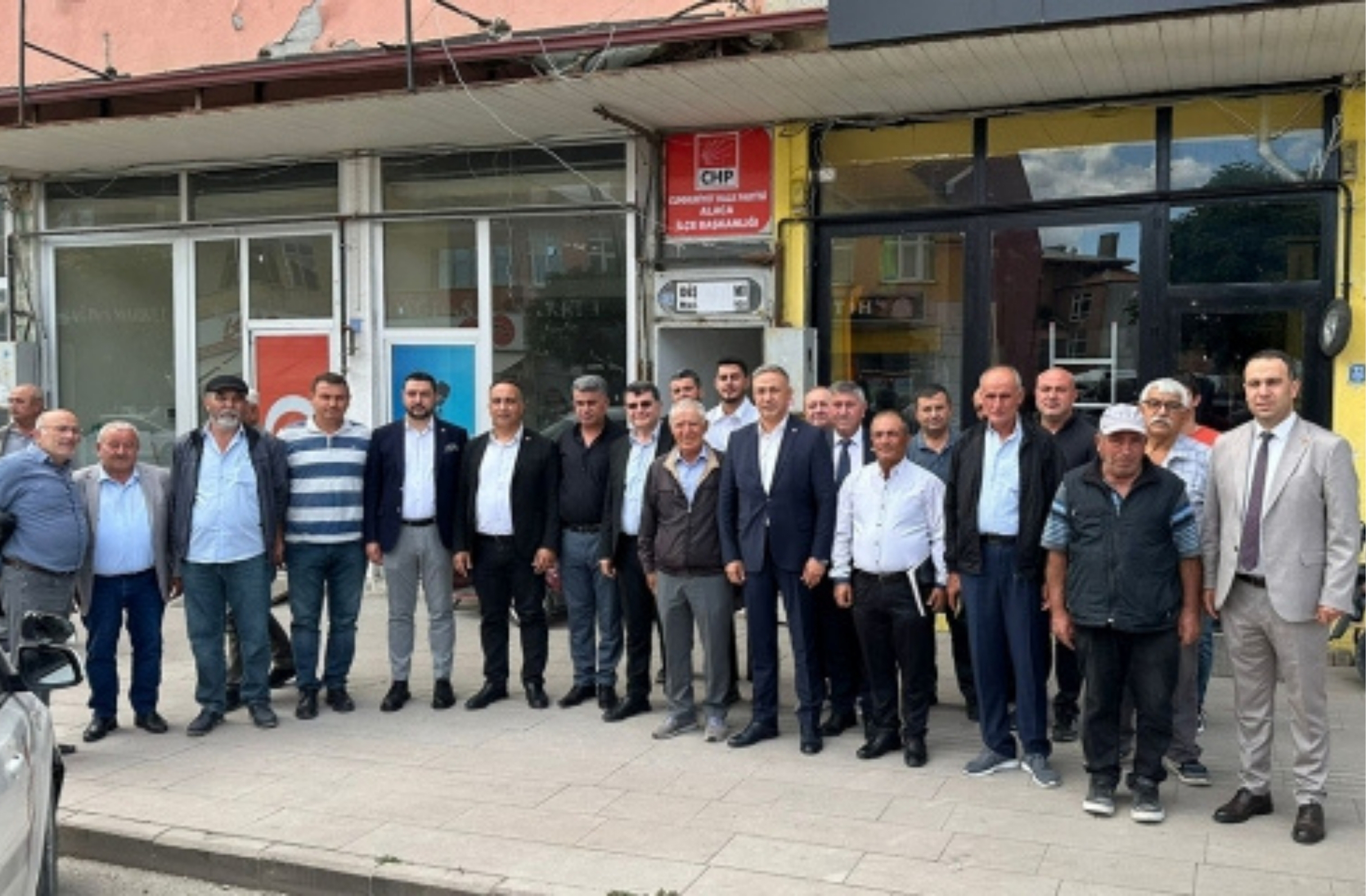 CHP Alaca İlçe Başkanlığı yeni hizmet binasına kavuştu