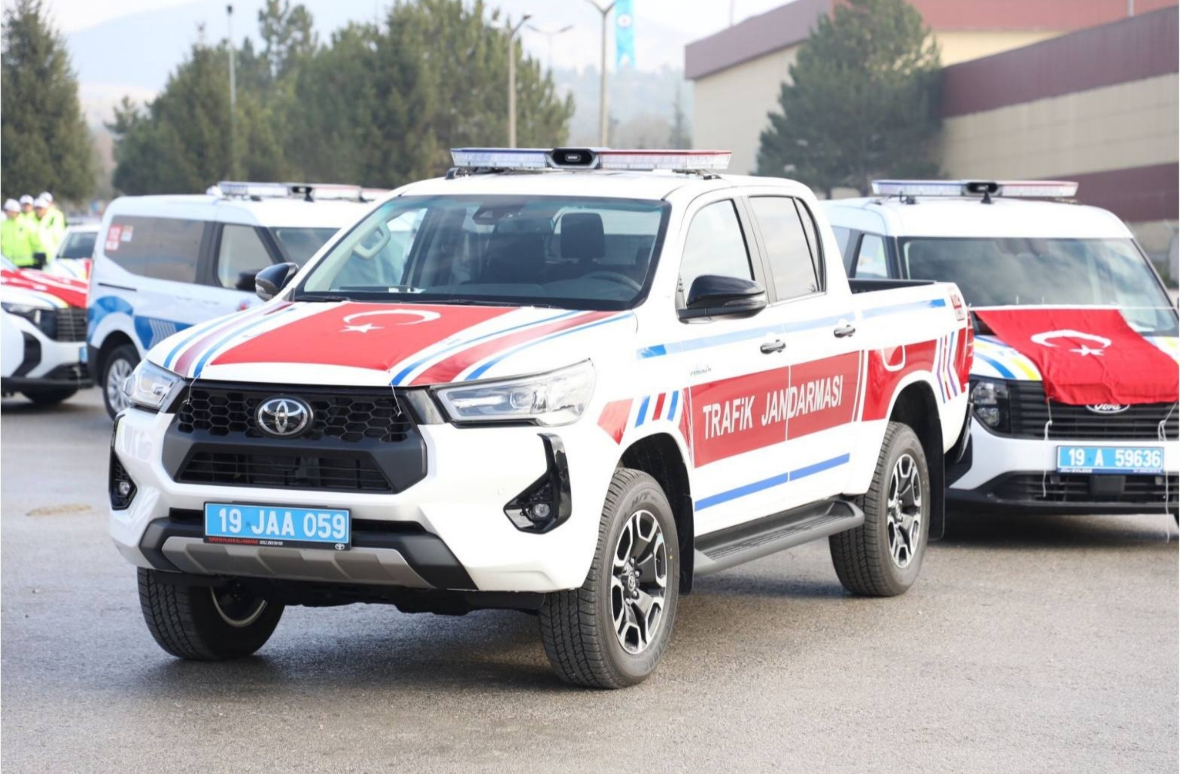 Çorum’da polis ve jandarmaya yeni araçların teslim töreni gerçekleştirildi:  Alaca’ya 7 araç tahsis edildi