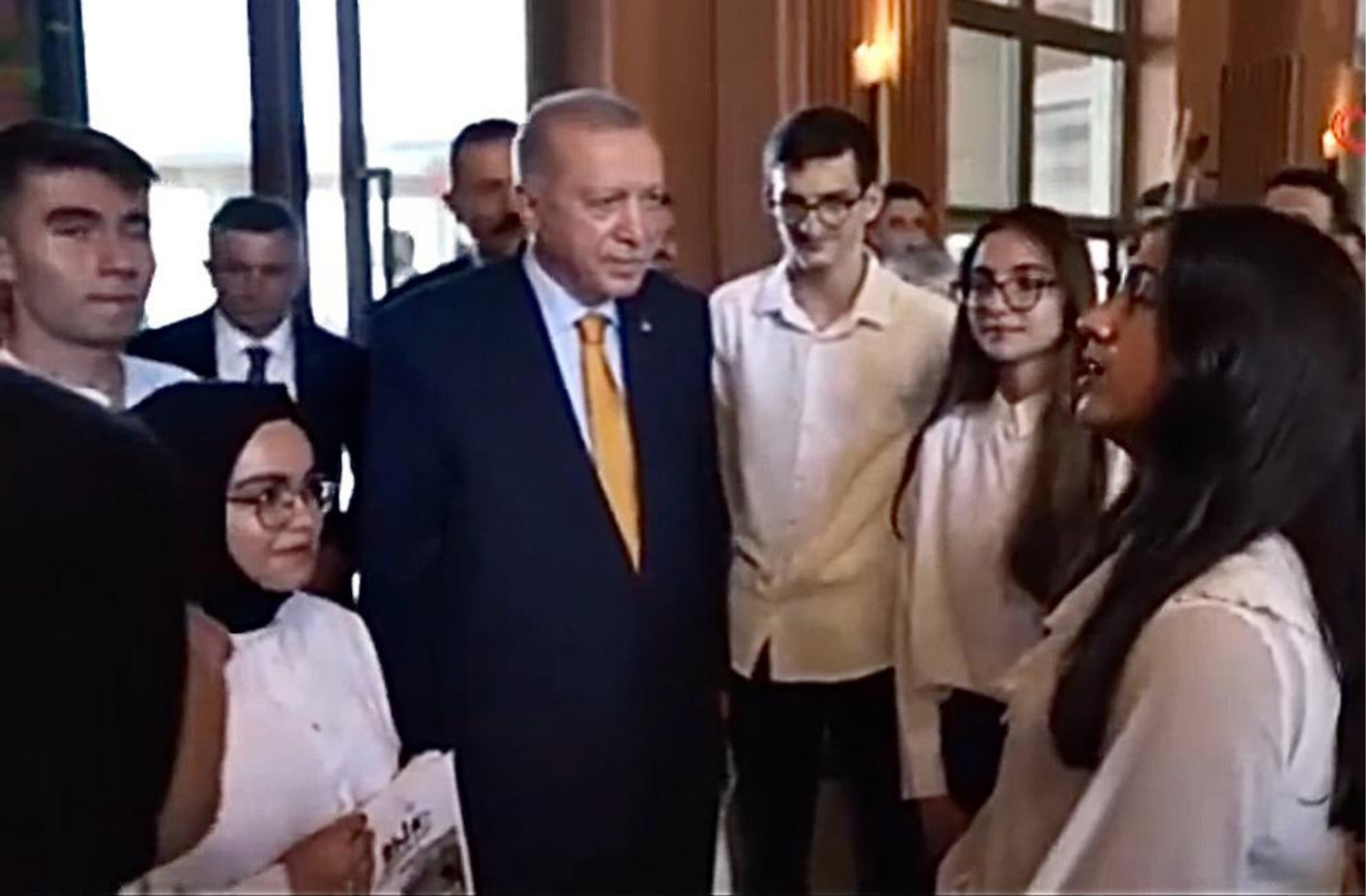 Çorum'lu öğrenci Cumhurbaşkanı Erdoğan’a Plevne Marşı’nı seslendirdi
