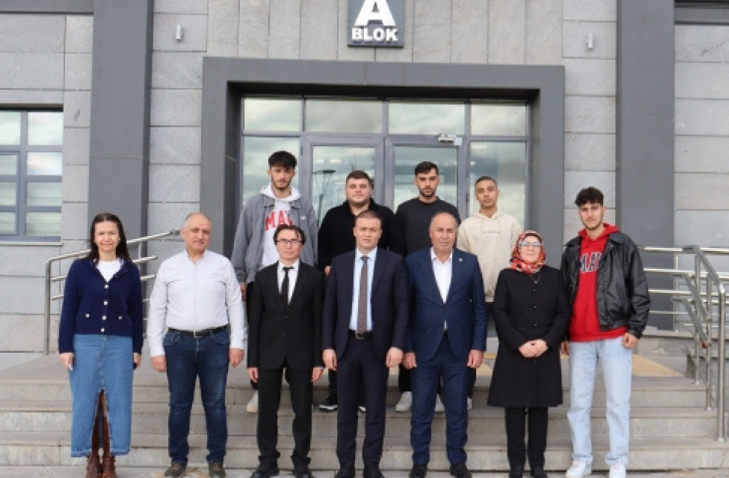 Kaymakam Dinçer ve Başkan Arslan'dan MYO ve yurt ziyareti