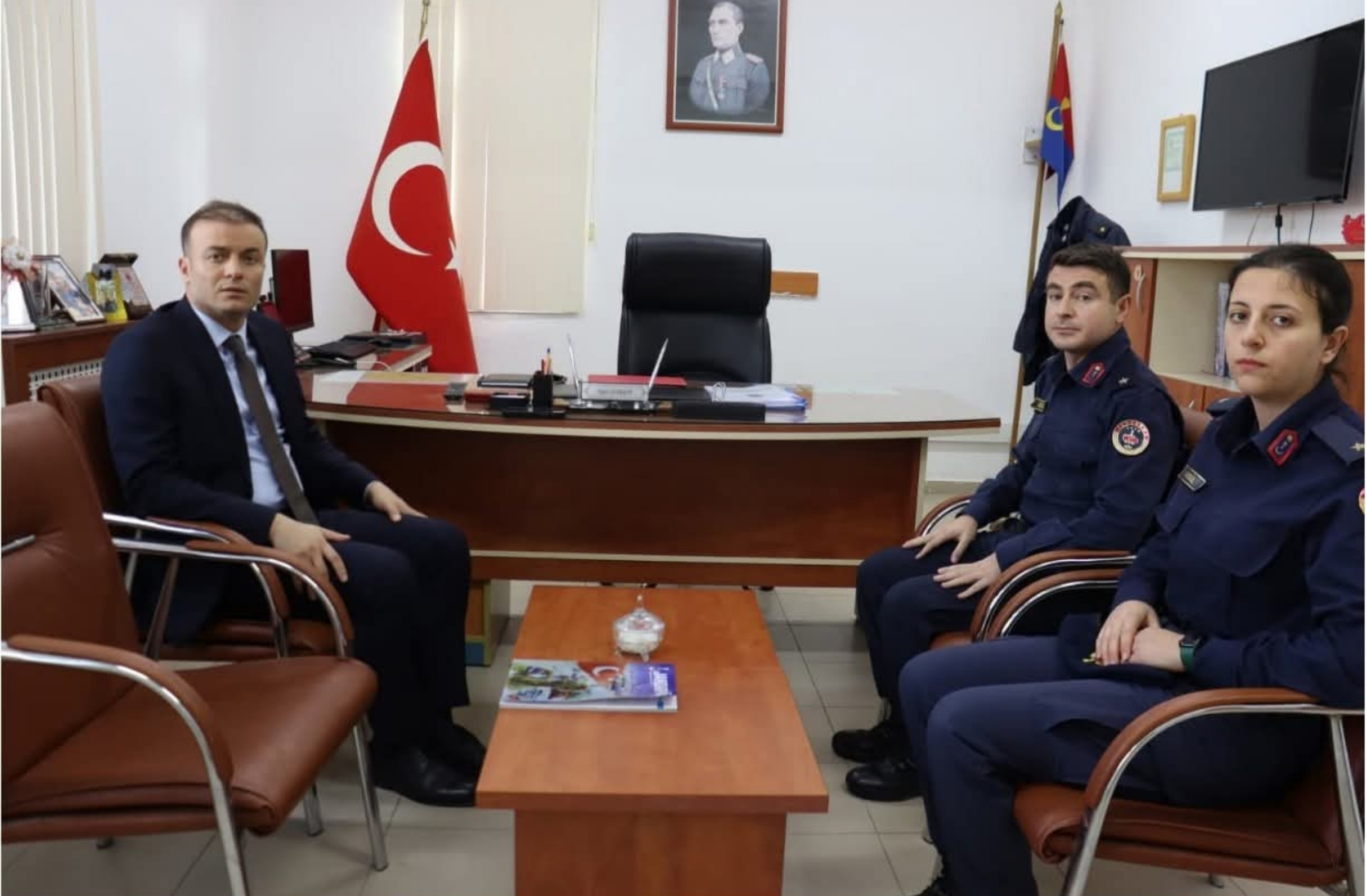 Kaymakam Meriç Dinçer’den İlçe Jandarma Komutanlığına ziyaret