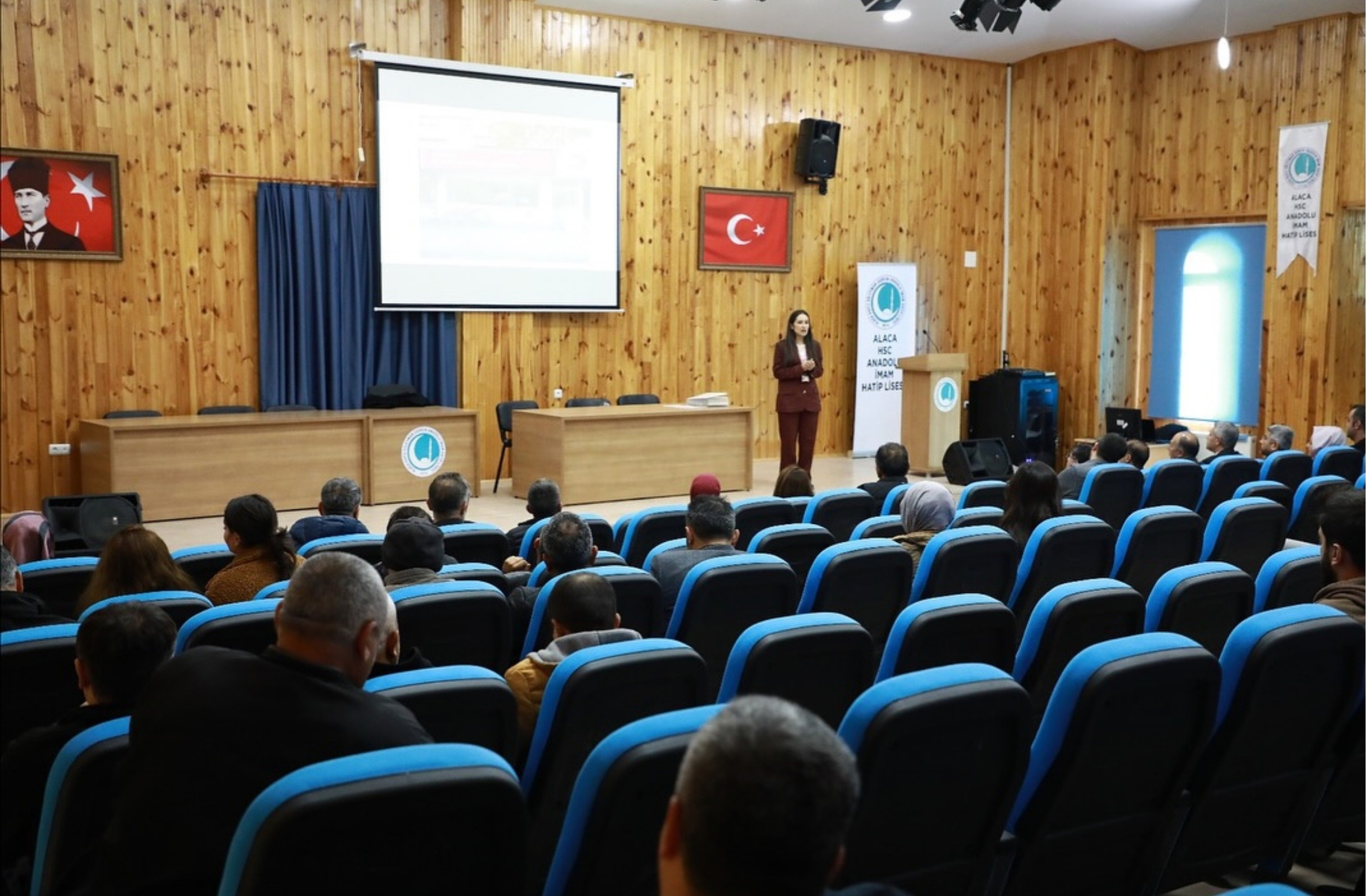 Türk Kızılayı ve Milli Eğitimden Alaca’da Kan Bağışı Seferberliği Semineri